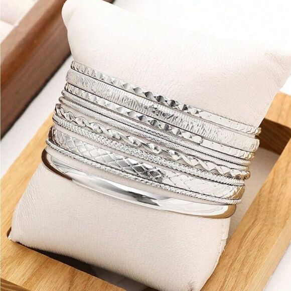 Ten Virtual Retro Multilayer Bangle Bracelet Set - Picture 3 of 6